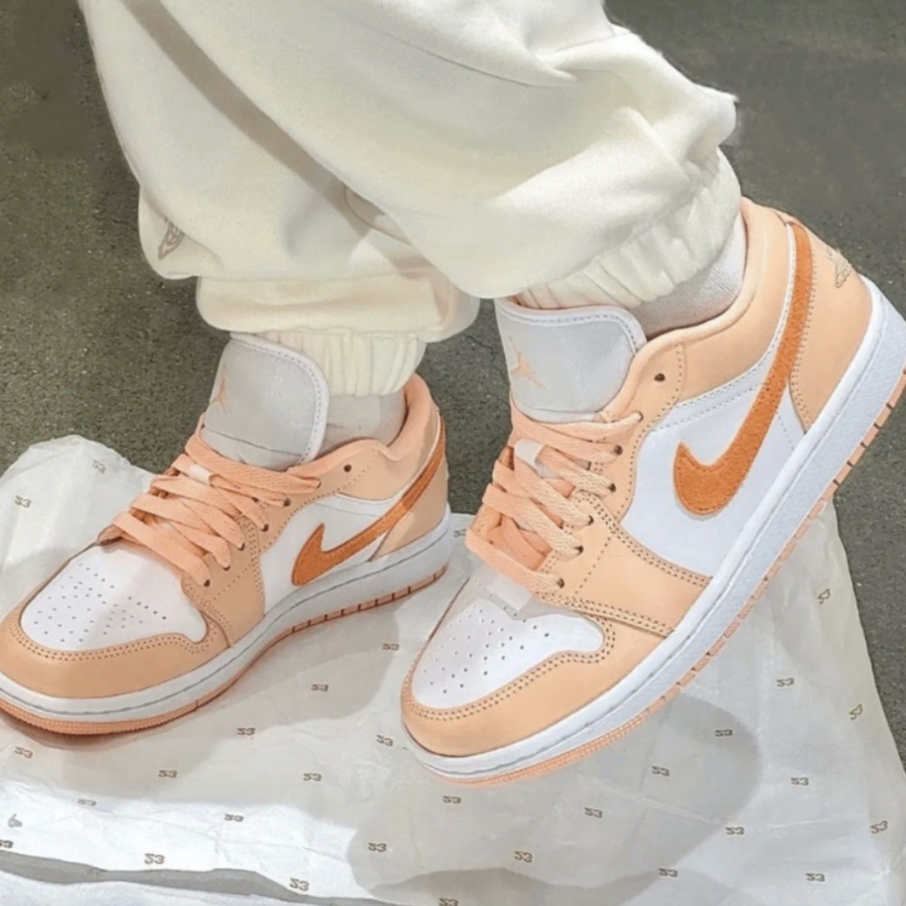Nike Women's Air Jordan 1 Low Sunset Haze Size 8 2023 NEW IN BOX
